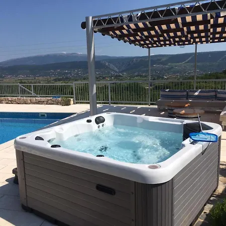 Villa Mary