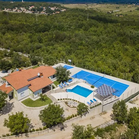 Villa Mary *